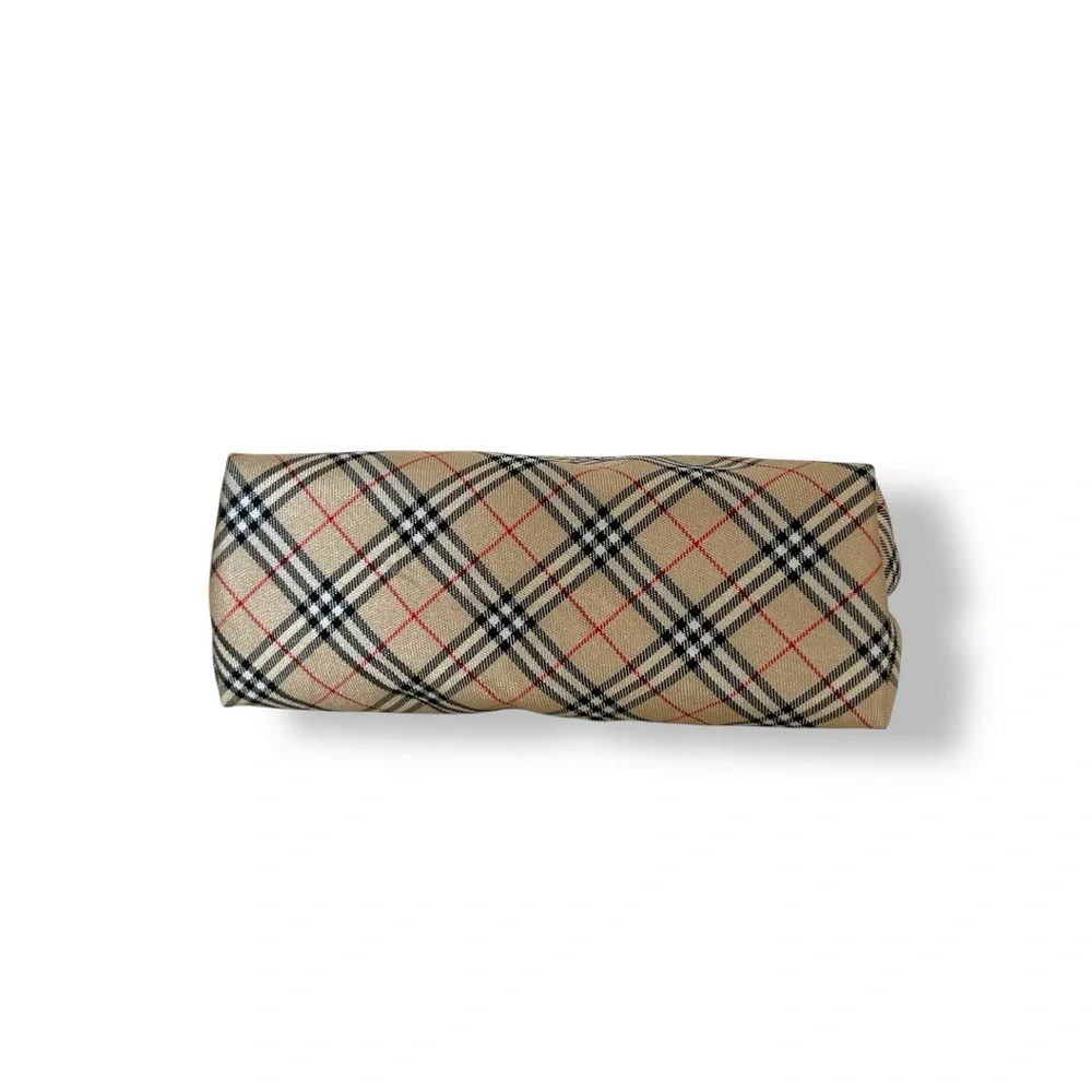 Burberry Classic Nova Check Nylon Zip Pouch, Cosmetic - Picture 6 of 10